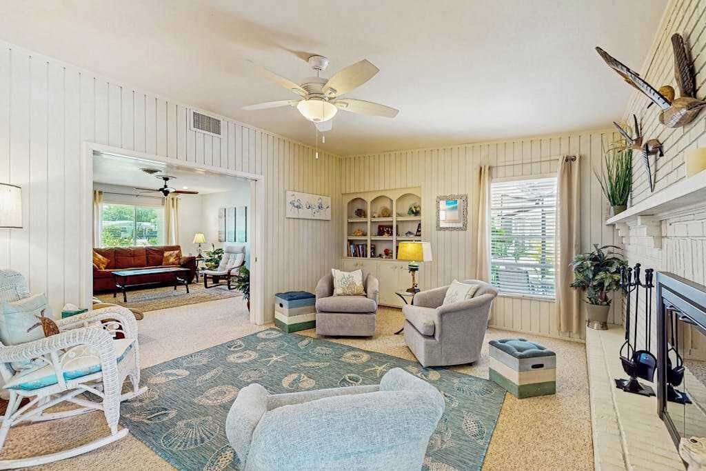 Photo of Livingroom in Englewood South
