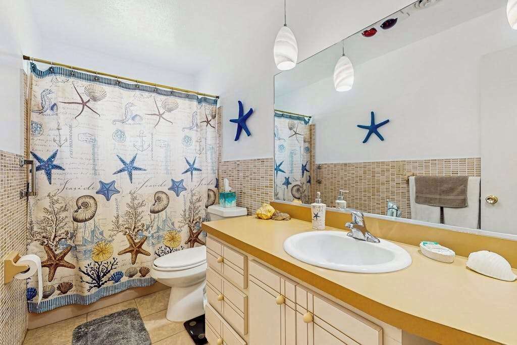 Photo of Bathroom in Englewood South