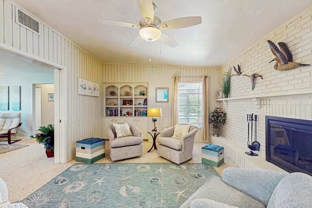 Photo of Livingroom in Englewood South