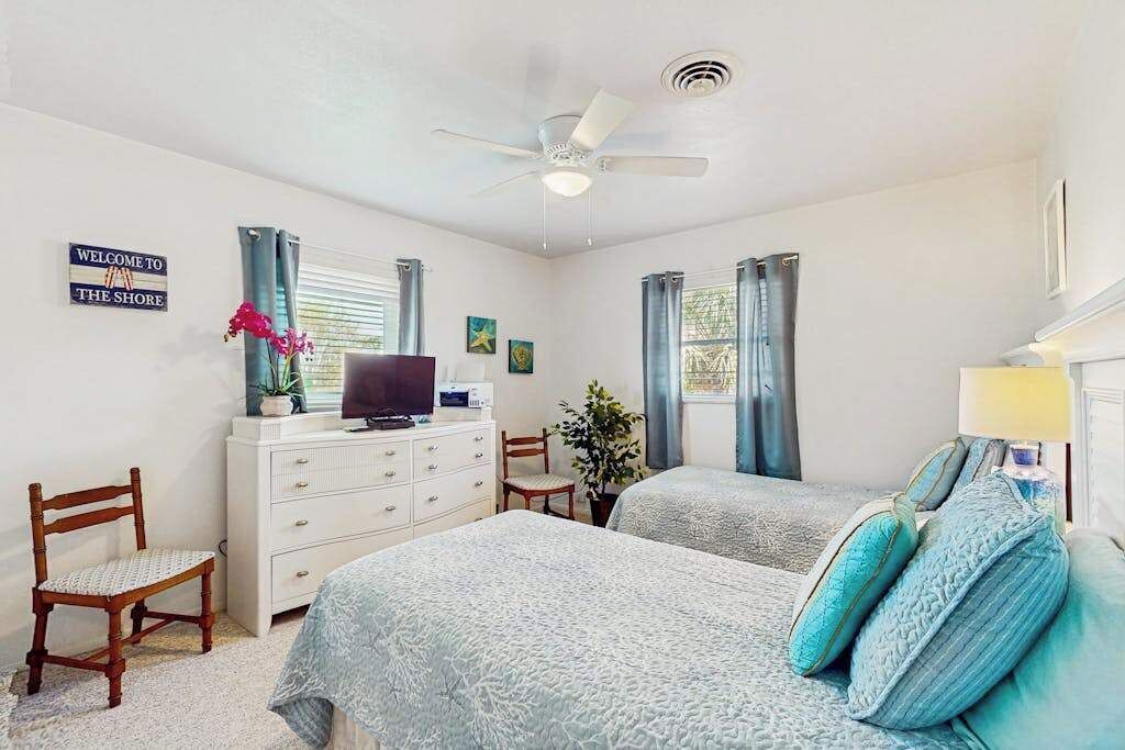 Photo of Bedroom in Englewood South