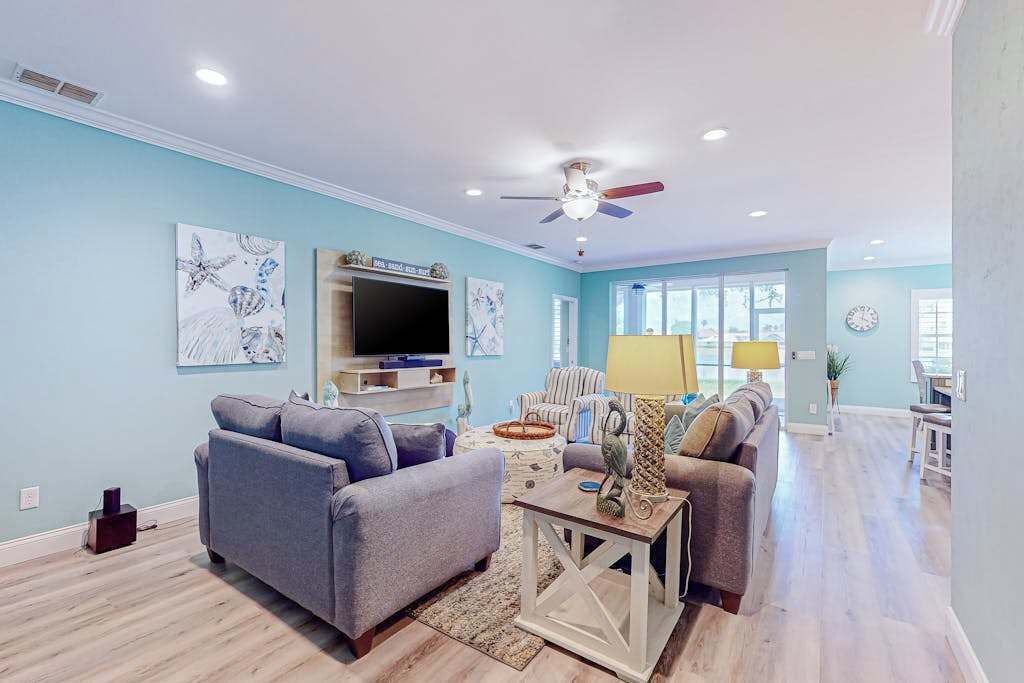 Photo of Livingroom in Cypress Lake