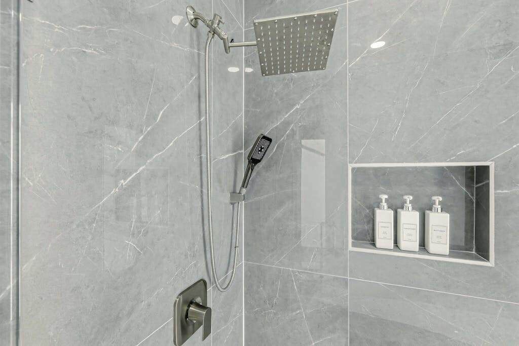 Photo of Bathroom in Trafalgar