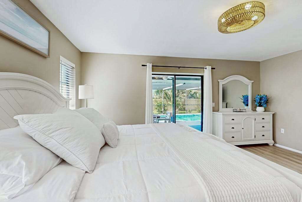 Photo of Bedroom in Englewood East