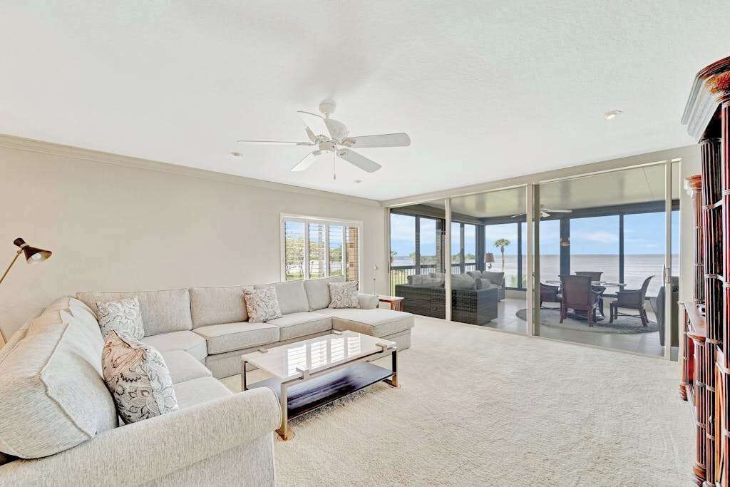 Photo of Livingroom in Burnt Store Marina