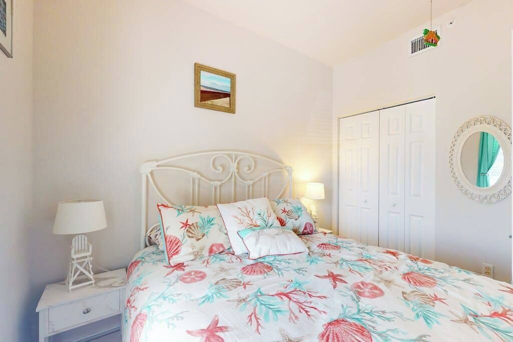 Photo of Bedroom in Vanderbilt Beach