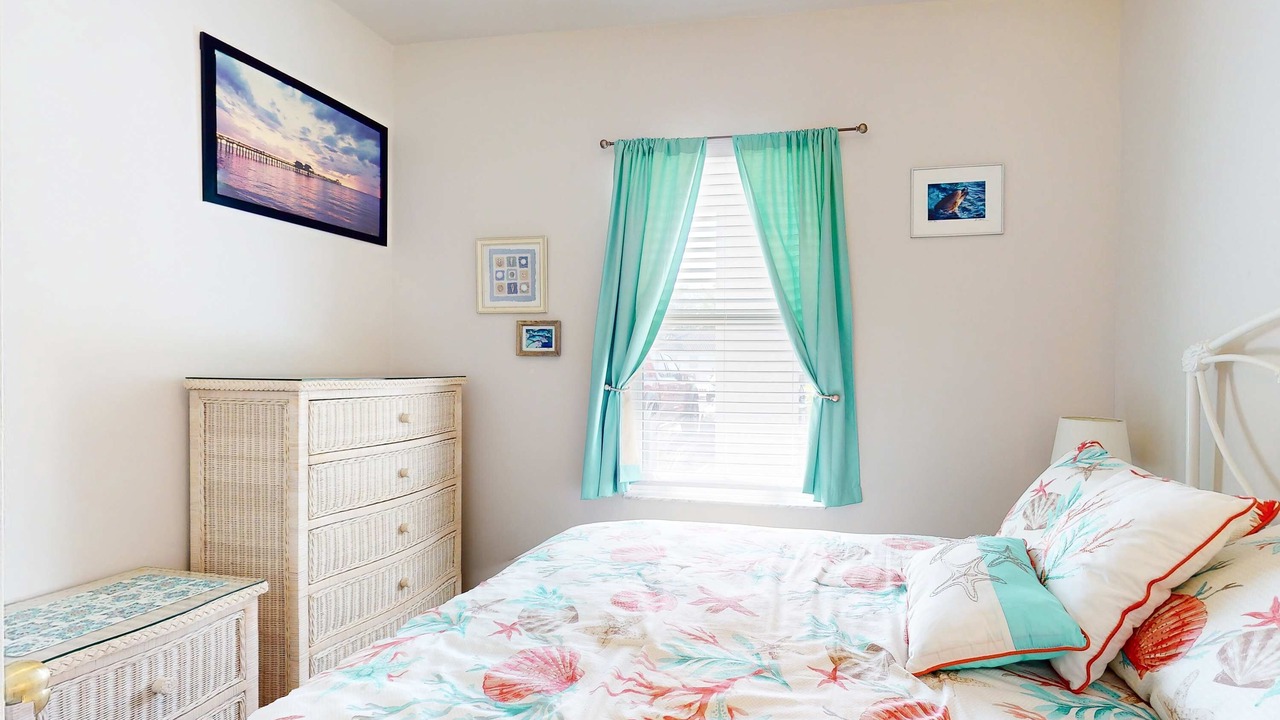 Photo of Bedroom in Vanderbilt Beach