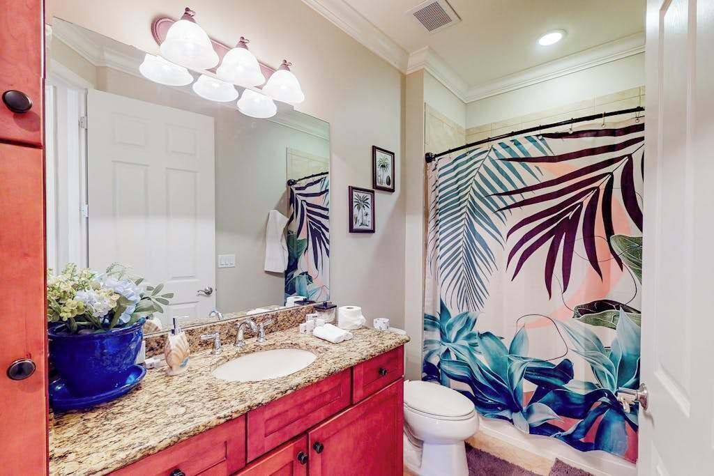 Photo of Bathroom in Ole