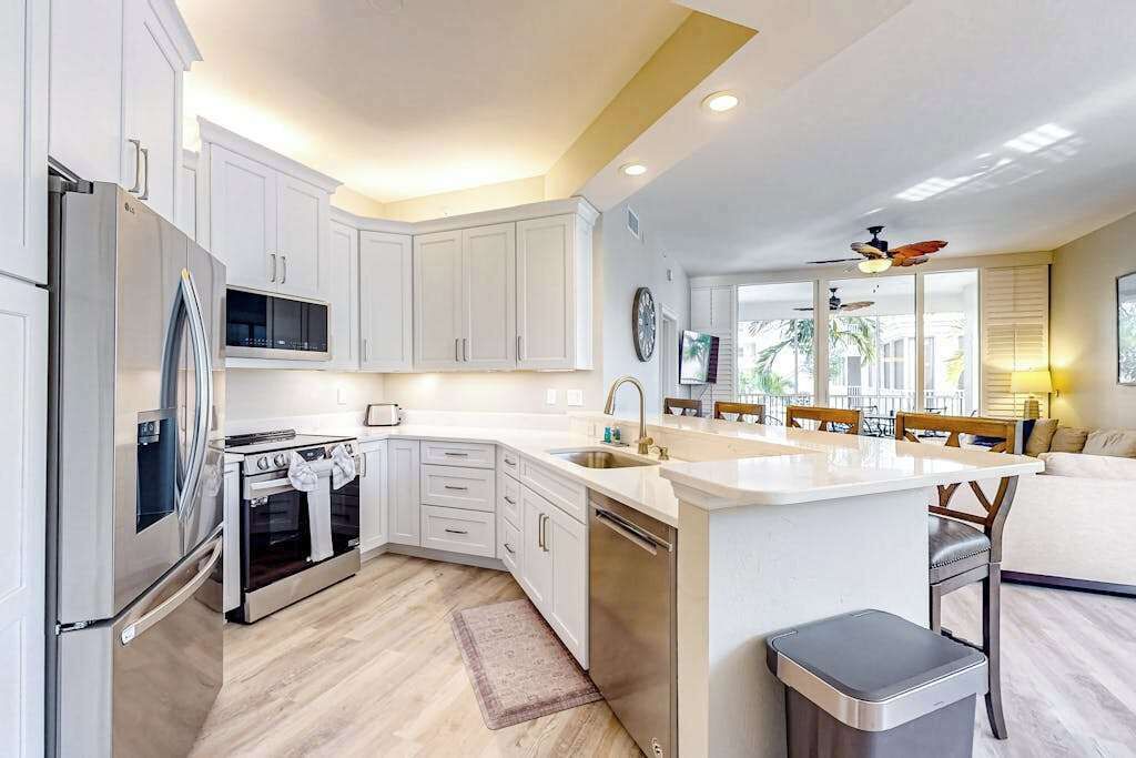 Photo of Kitchen in Vanderbilt Beach