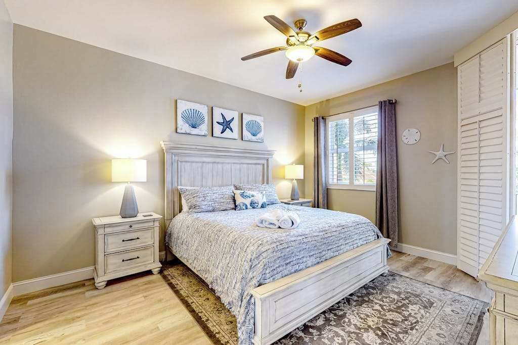 Photo of Bedroom in Vanderbilt Beach