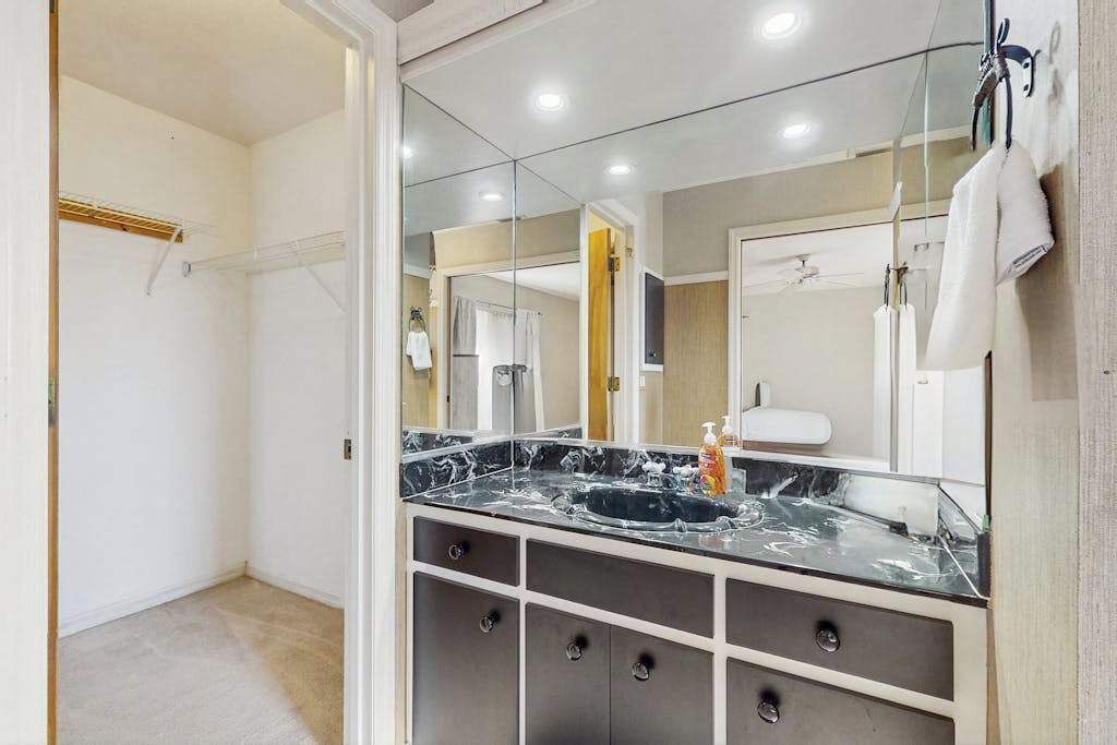 Photo of Bathroom in Englewood East