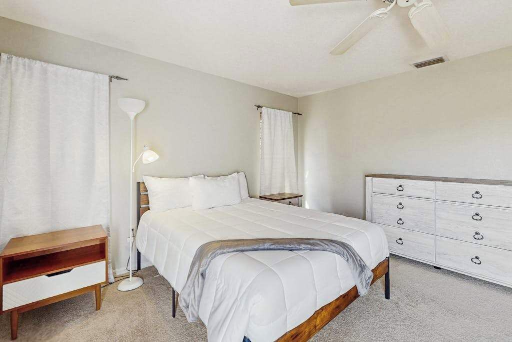 Photo of Bedroom in Englewood East