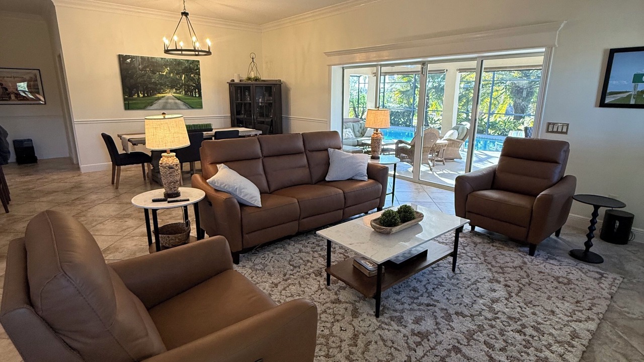 Photo of Livingroom in Mallory Square