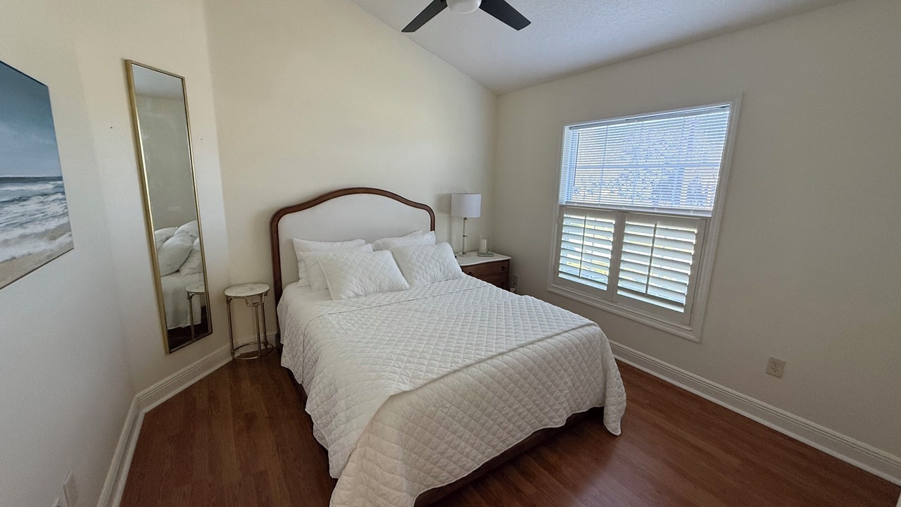 Photo of Bedroom in Mallory Square