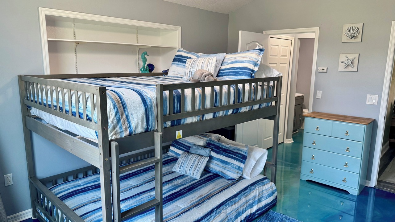 Photo of Bedroom in Tarpon Springs