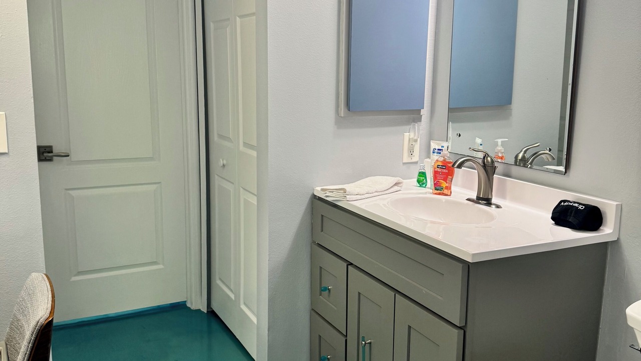 Photo of Bathroom in Tarpon Springs