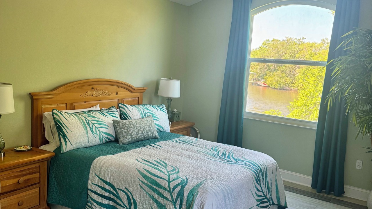 Photo of Bedroom in Tarpon Springs