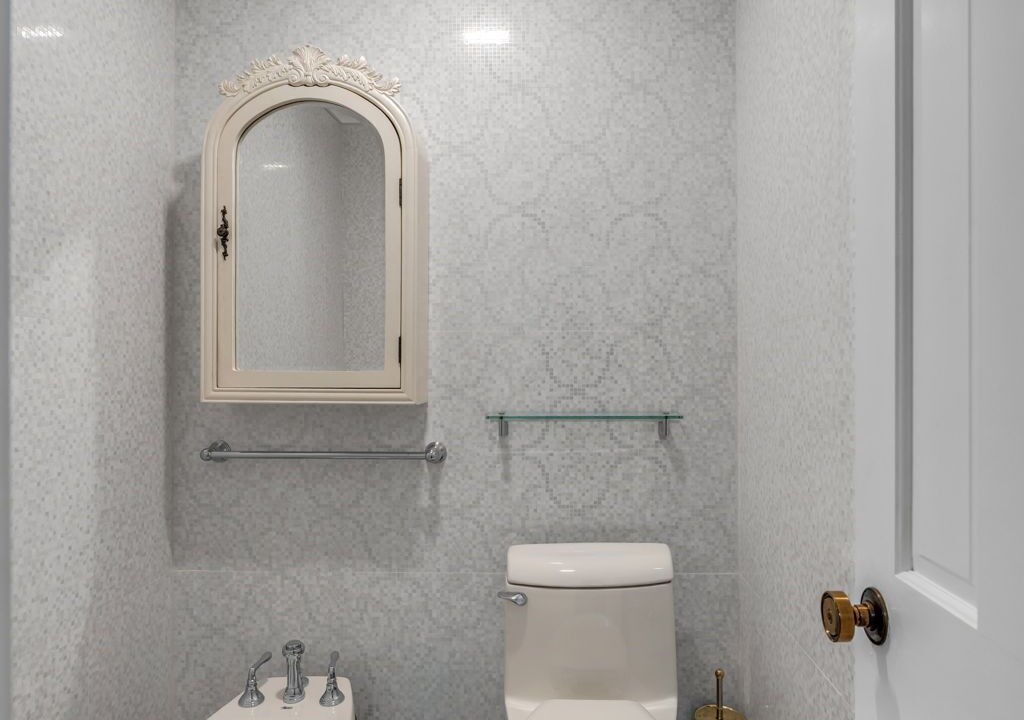 Photo of Bathroom in Fontainebleau