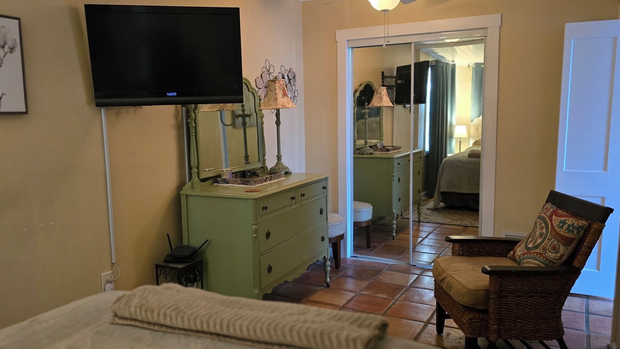 Photo of Bedroom in Parrot Cove
