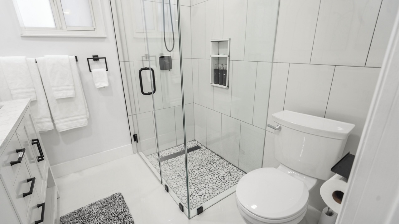 Photo of Bathroom in Miramar