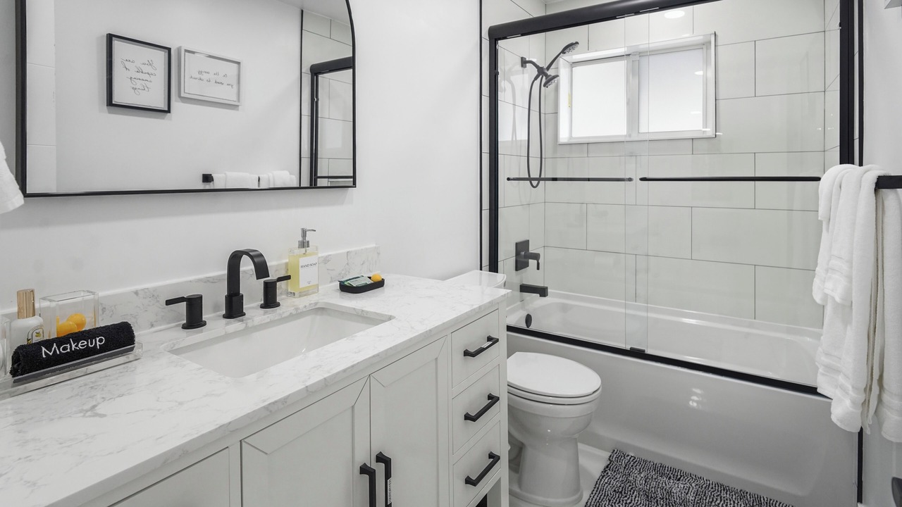 Photo of Bathroom in Miramar