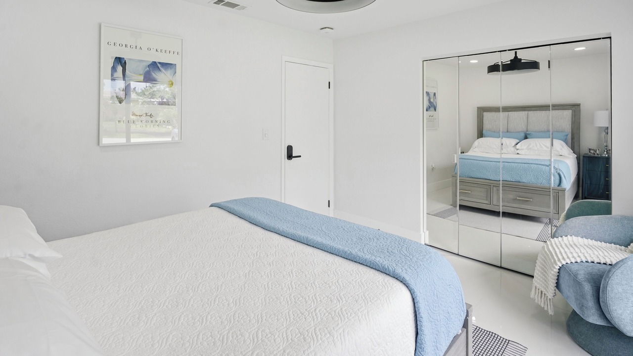 Photo of Bedroom in Miramar