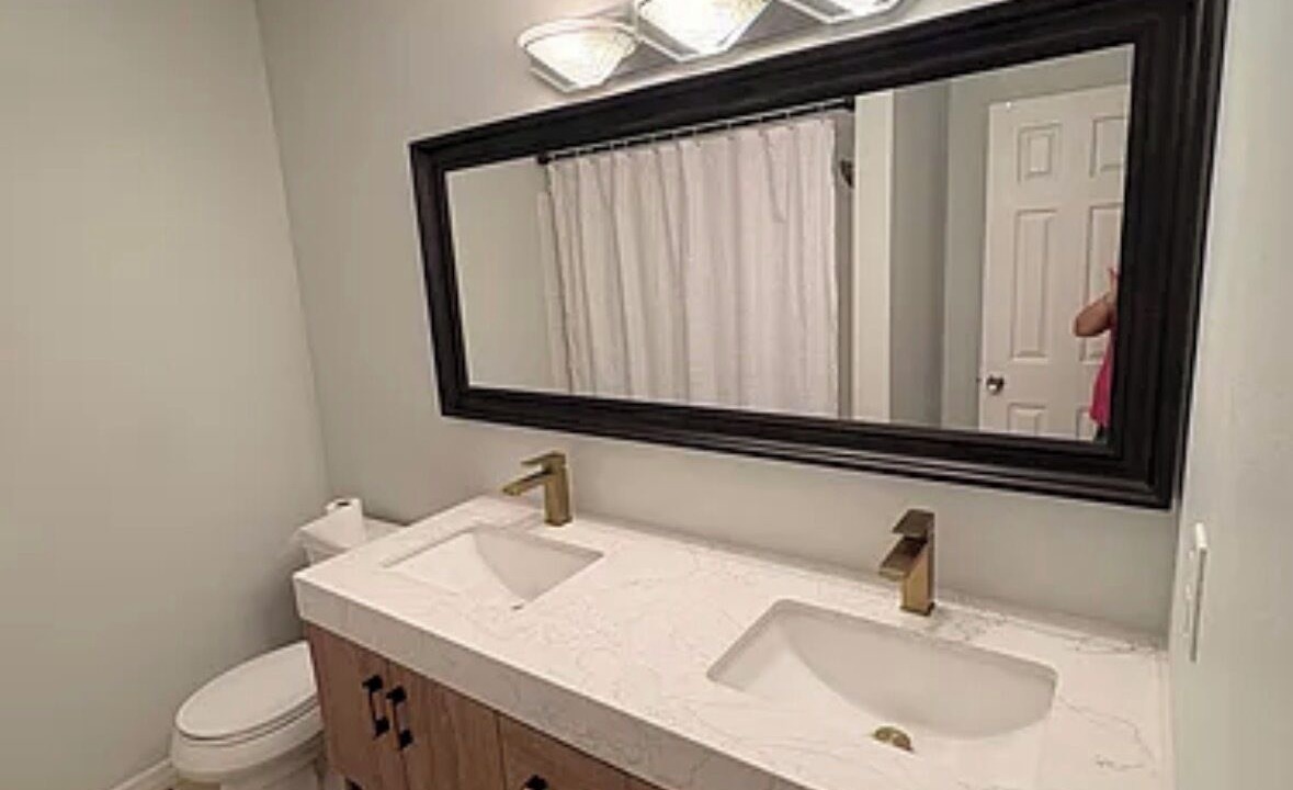 Photo of Bathroom in Lake Magdalene