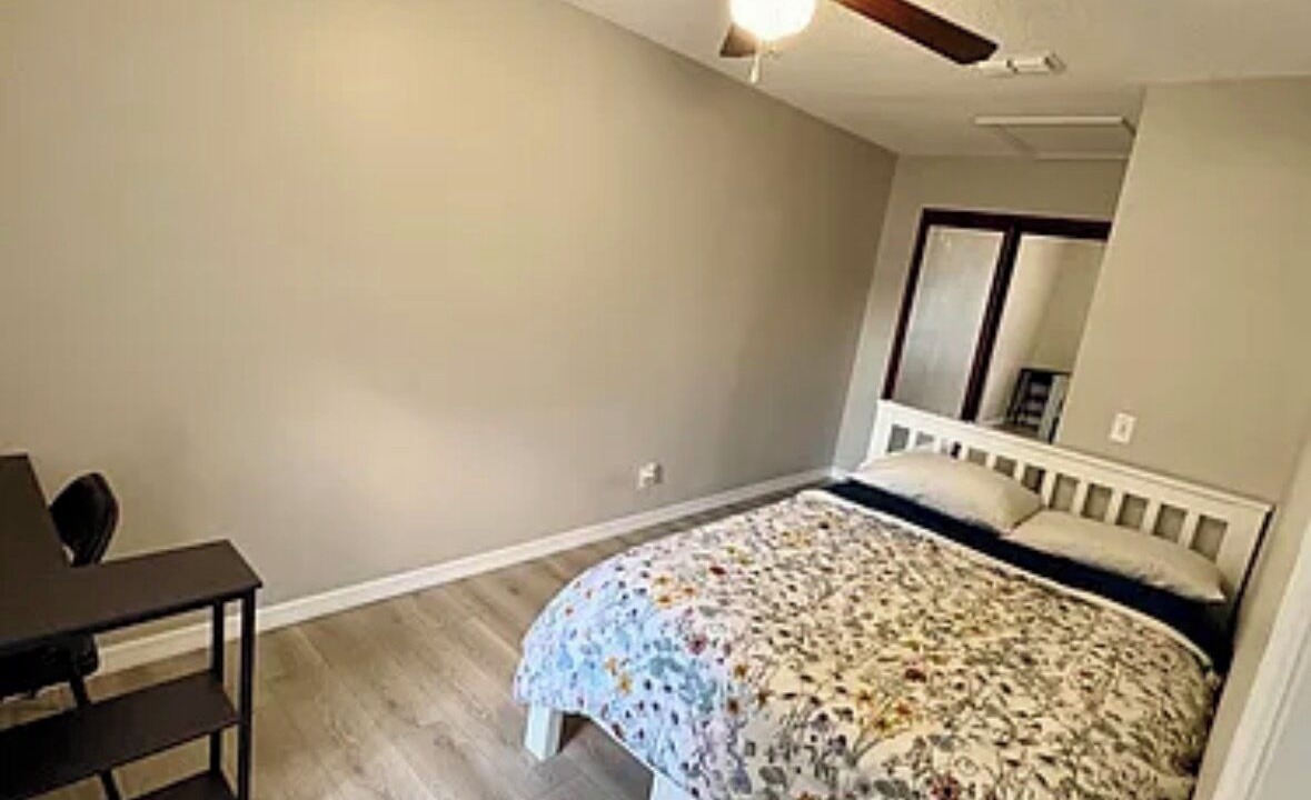 Photo of Bedroom in Lake Magdalene
