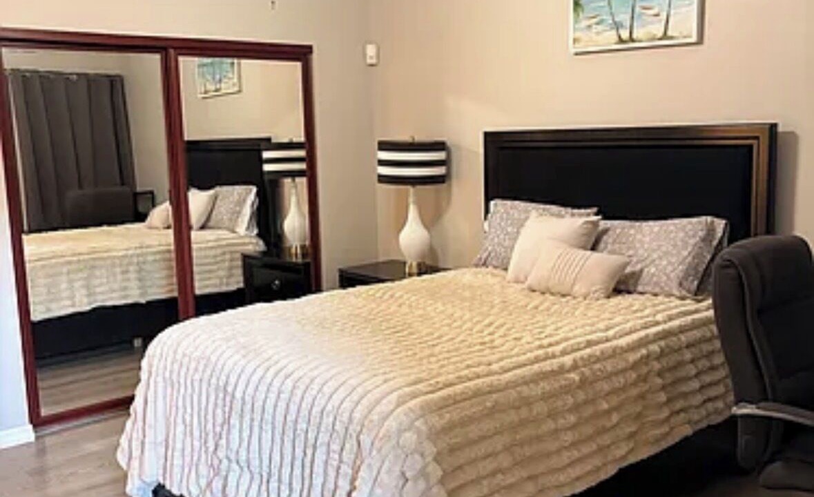 Photo of Bedroom in Lake Magdalene