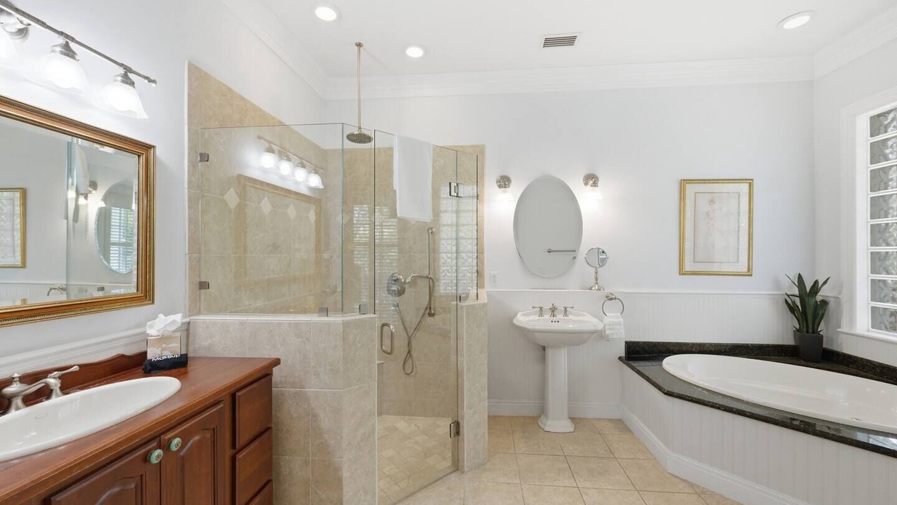 Photo of Bathroom in Juno Beach