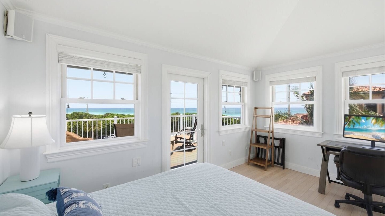 Photo of Bedroom in Juno Beach