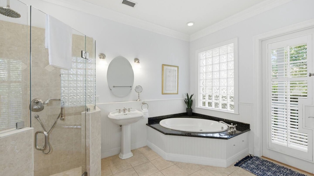 Photo of Bathroom in Juno Beach