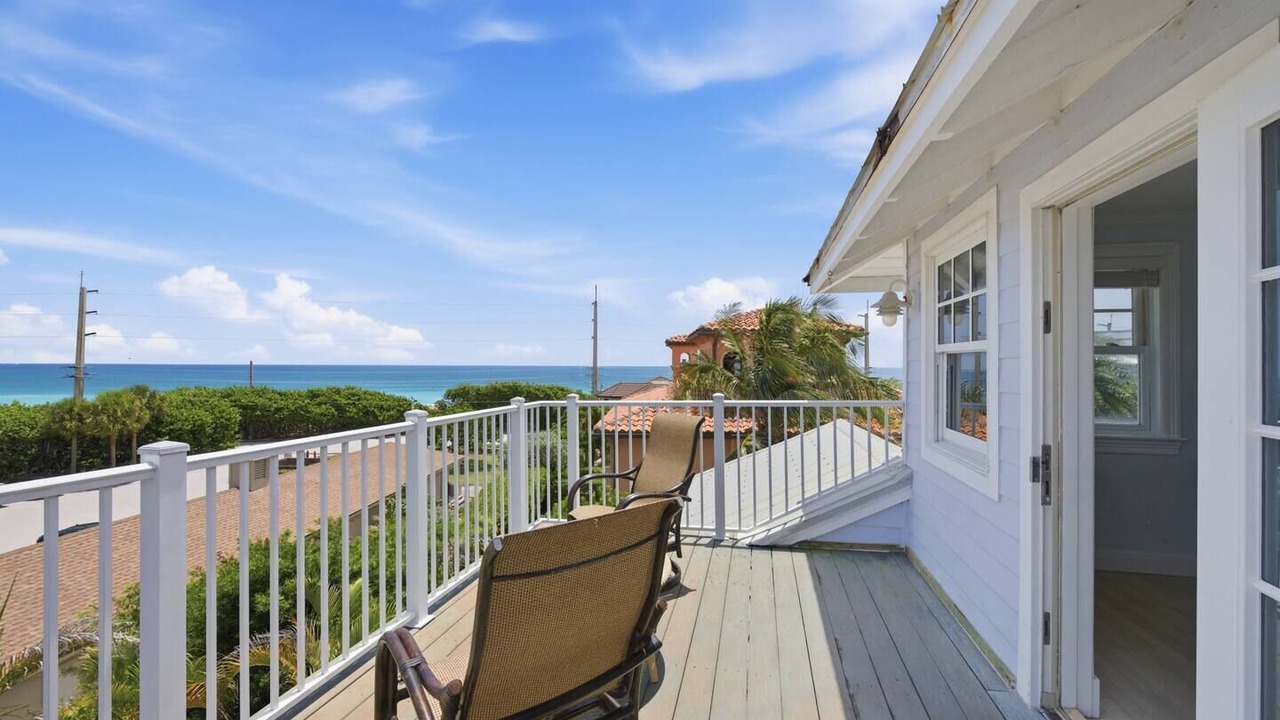Photo of Patio Balcony in Juno Beach