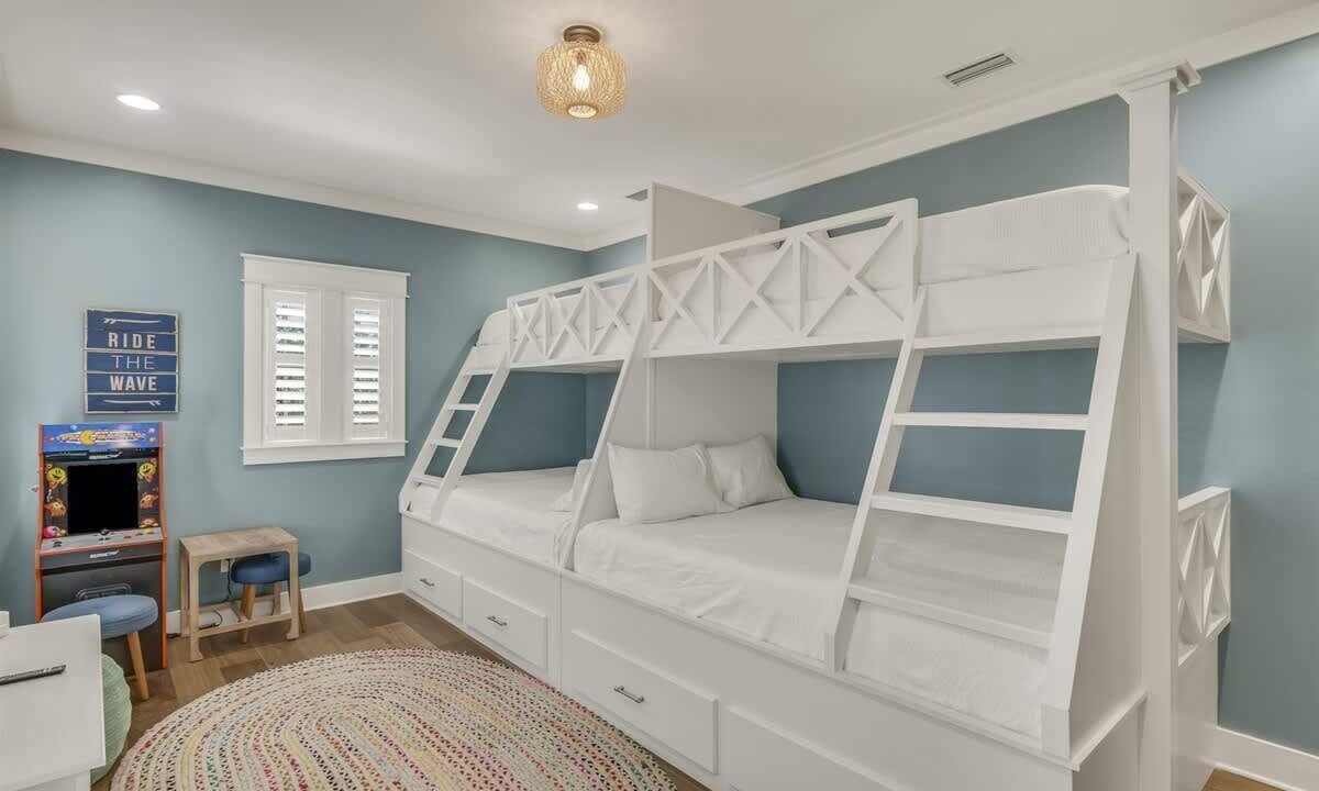 Photo of Bedroom in Seacrest