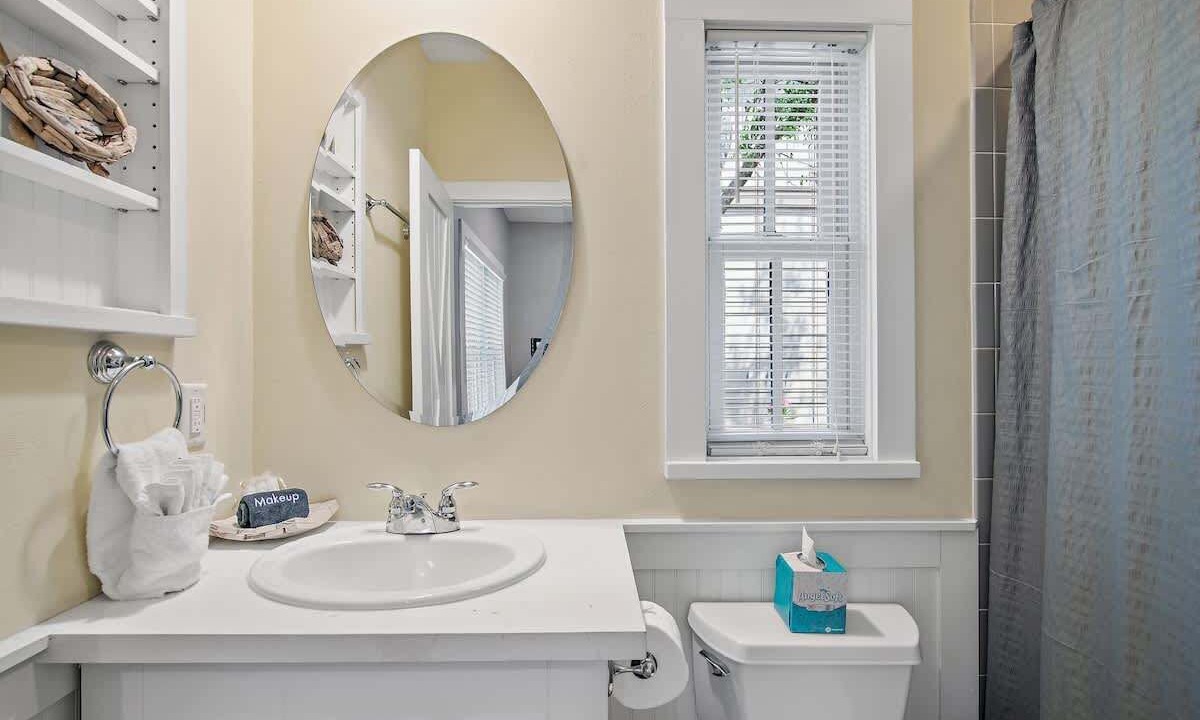 Photo of Bathroom in Seacrest