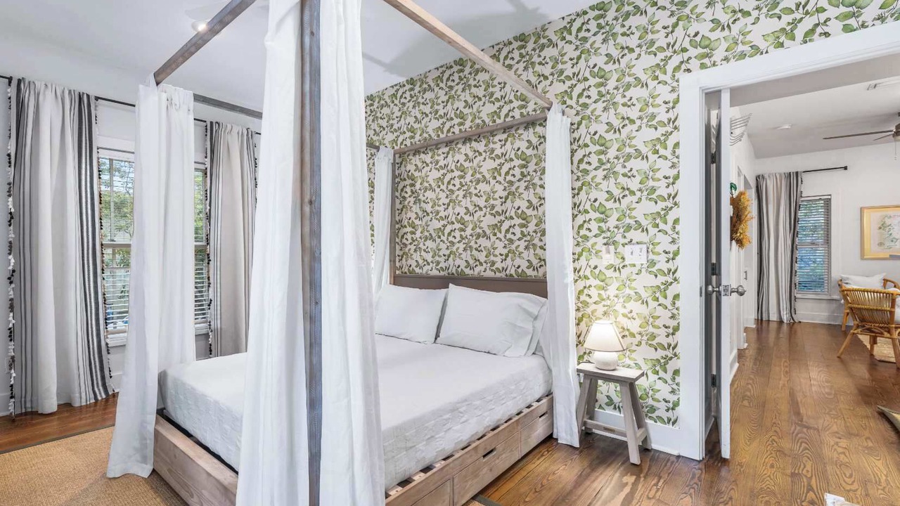 Photo of Bedroom in Seacrest