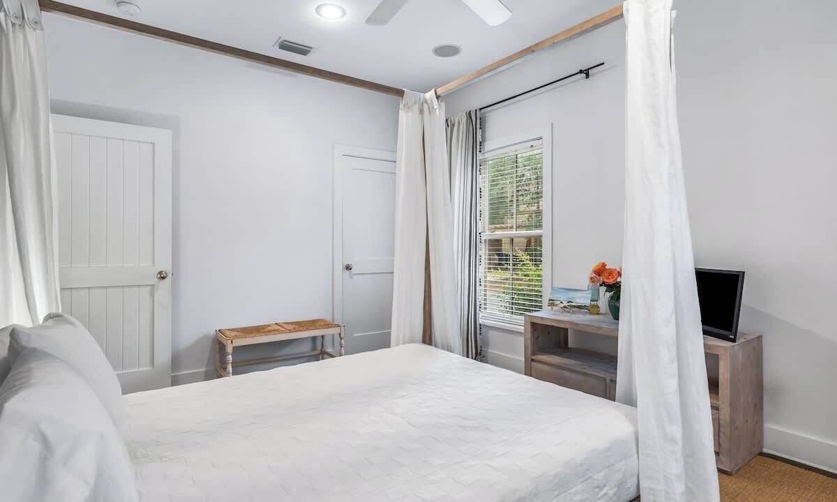 Photo of Bedroom in Seacrest