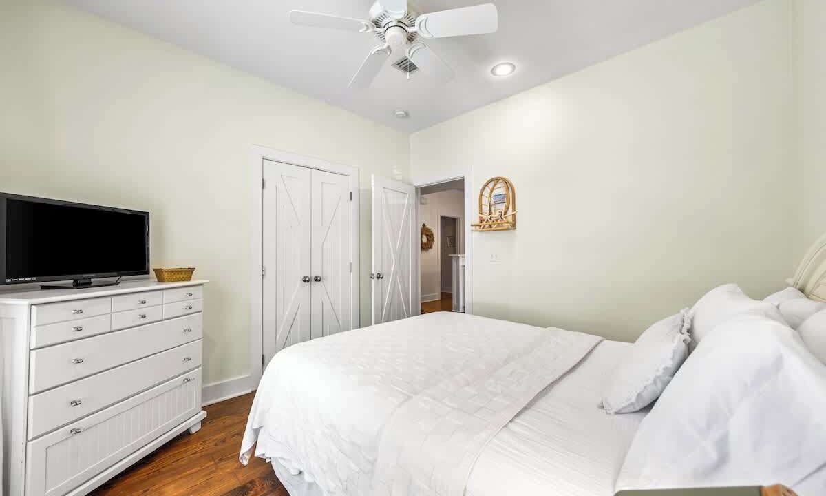 Photo of Bedroom in Seacrest