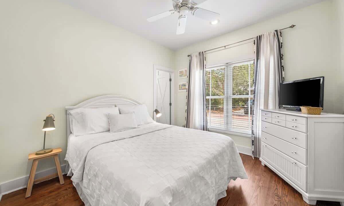 Photo of Bedroom in Seacrest