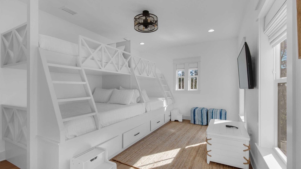 Photo of Bedroom in Seacrest