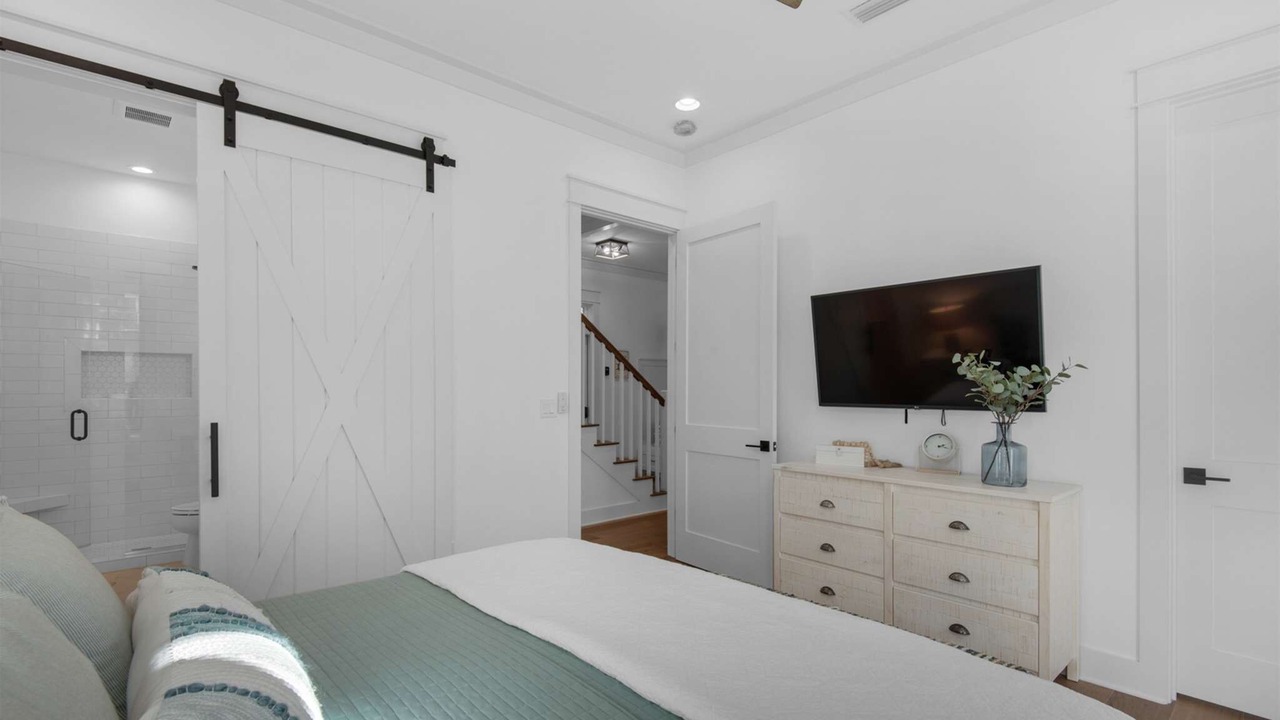 Photo of Bedroom in Seacrest