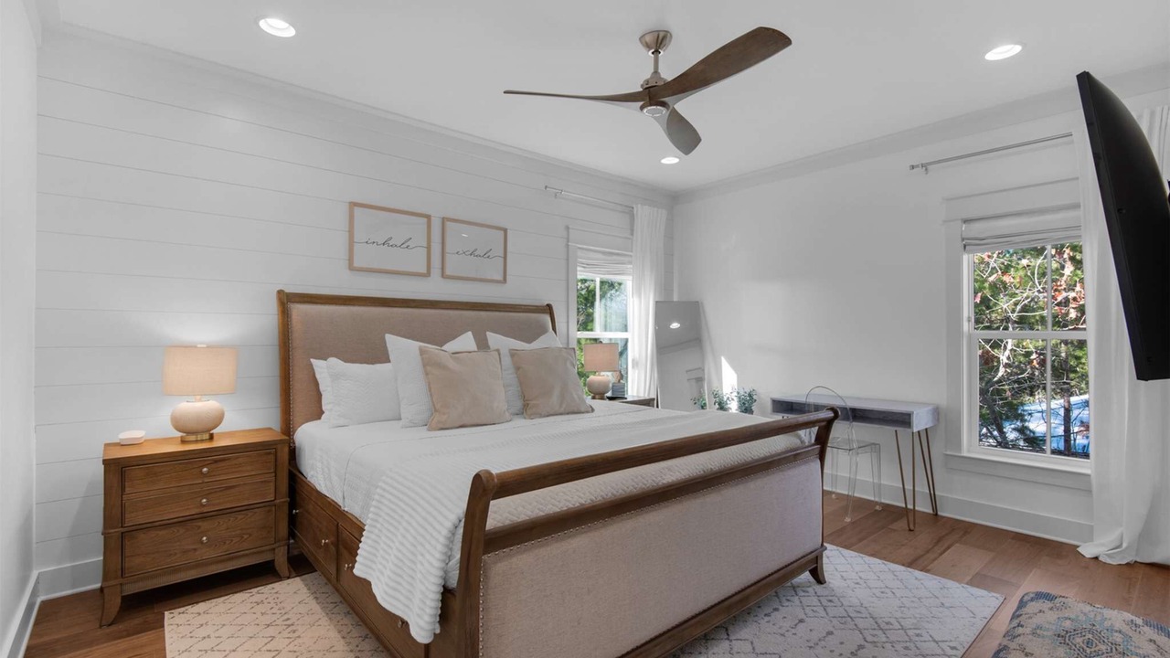 Photo of Bedroom in Seacrest