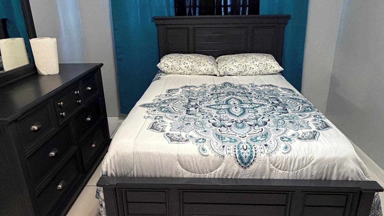 Photo of Bedroom in Miramar
