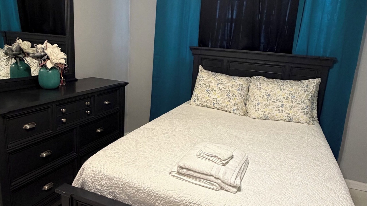 Photo of Bedroom in Miramar