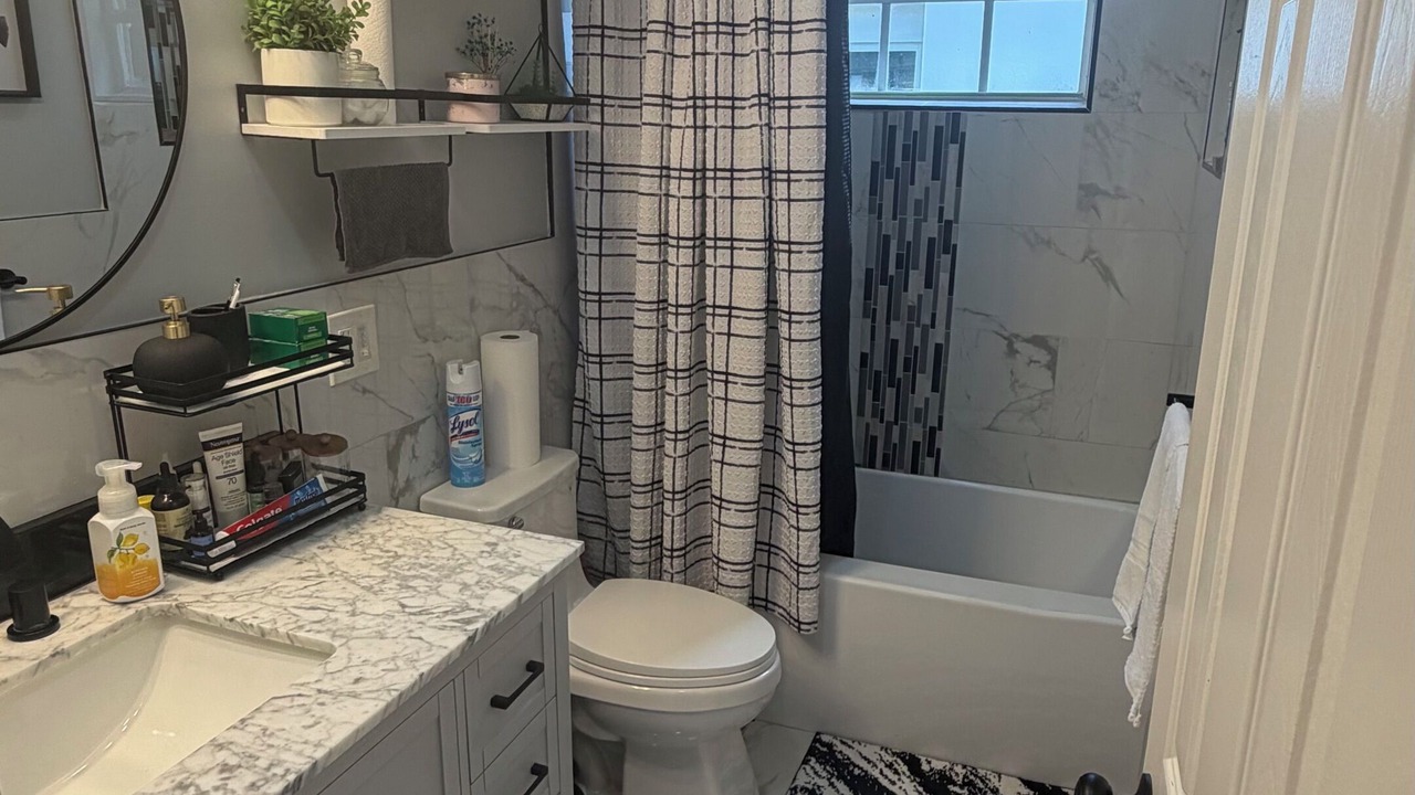 Photo of Bathroom in Miramar