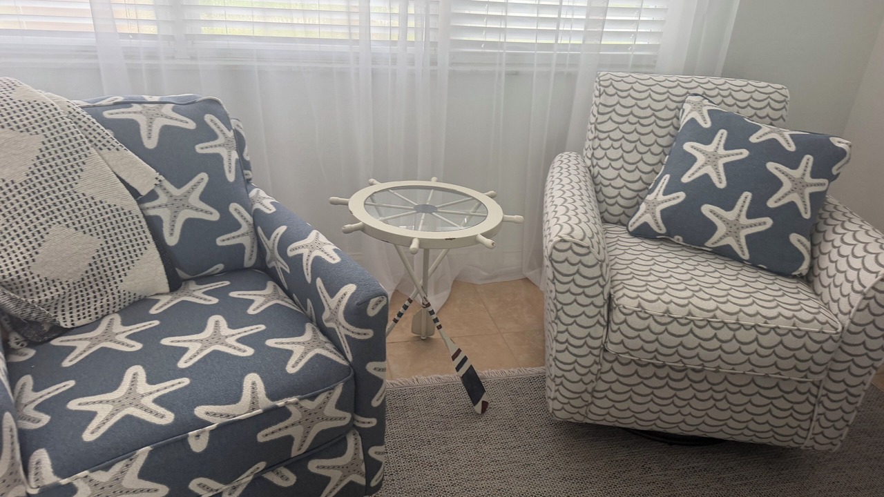 Photo of Livingroom in Oceanside Estates