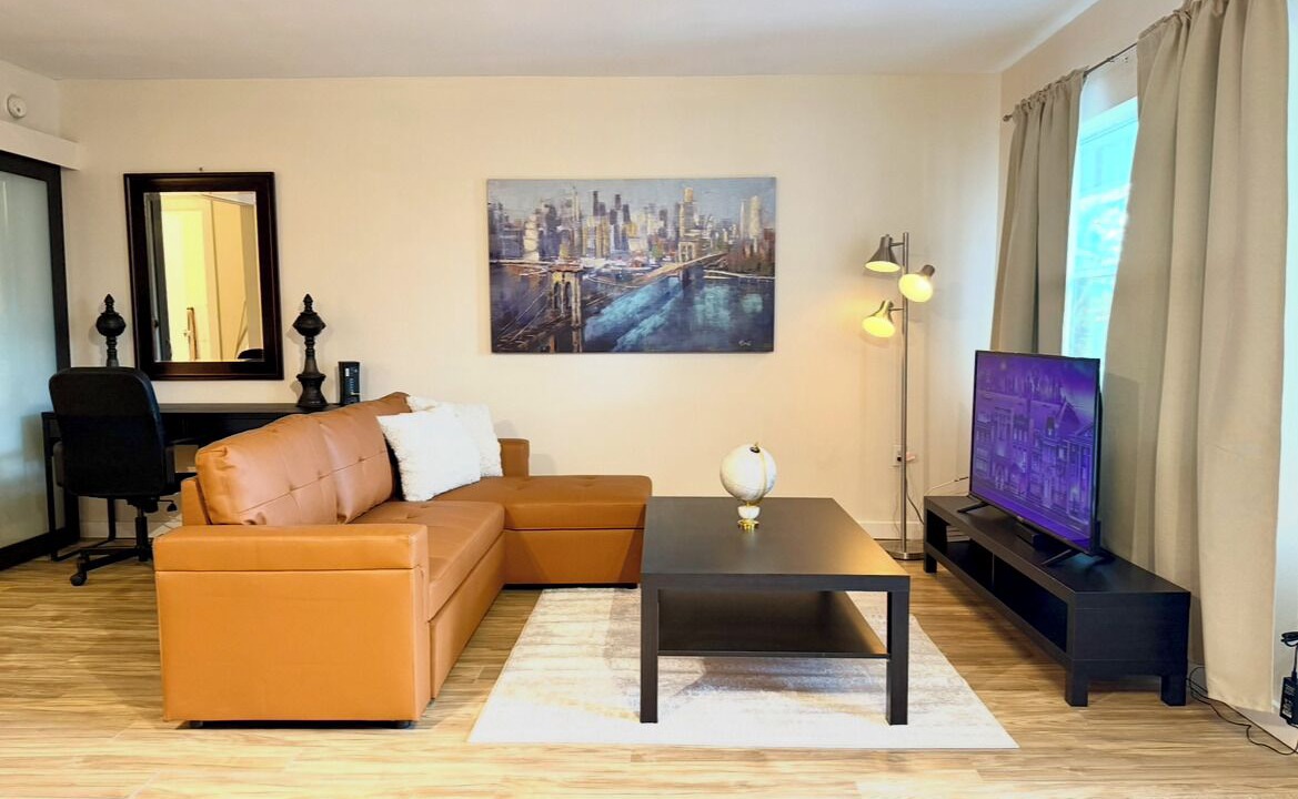 Photo of Livingroom in Oakford Park