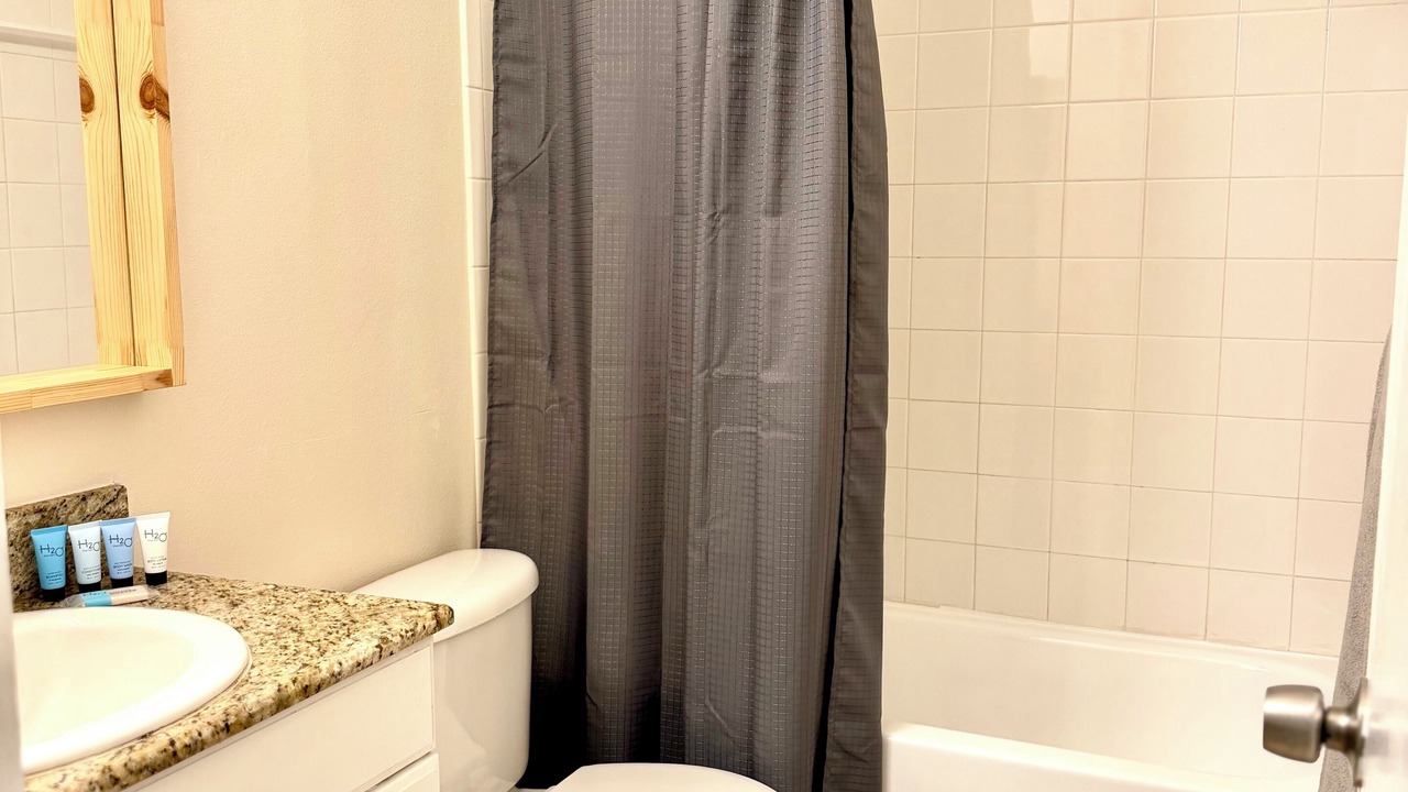 Photo of Bathroom in Oakford Park