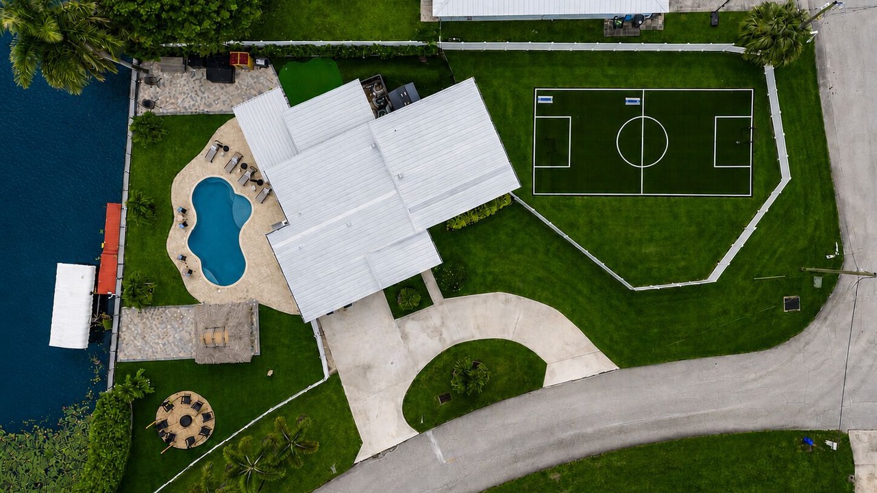 Photo of Outdoor in Lake Clarke Shores