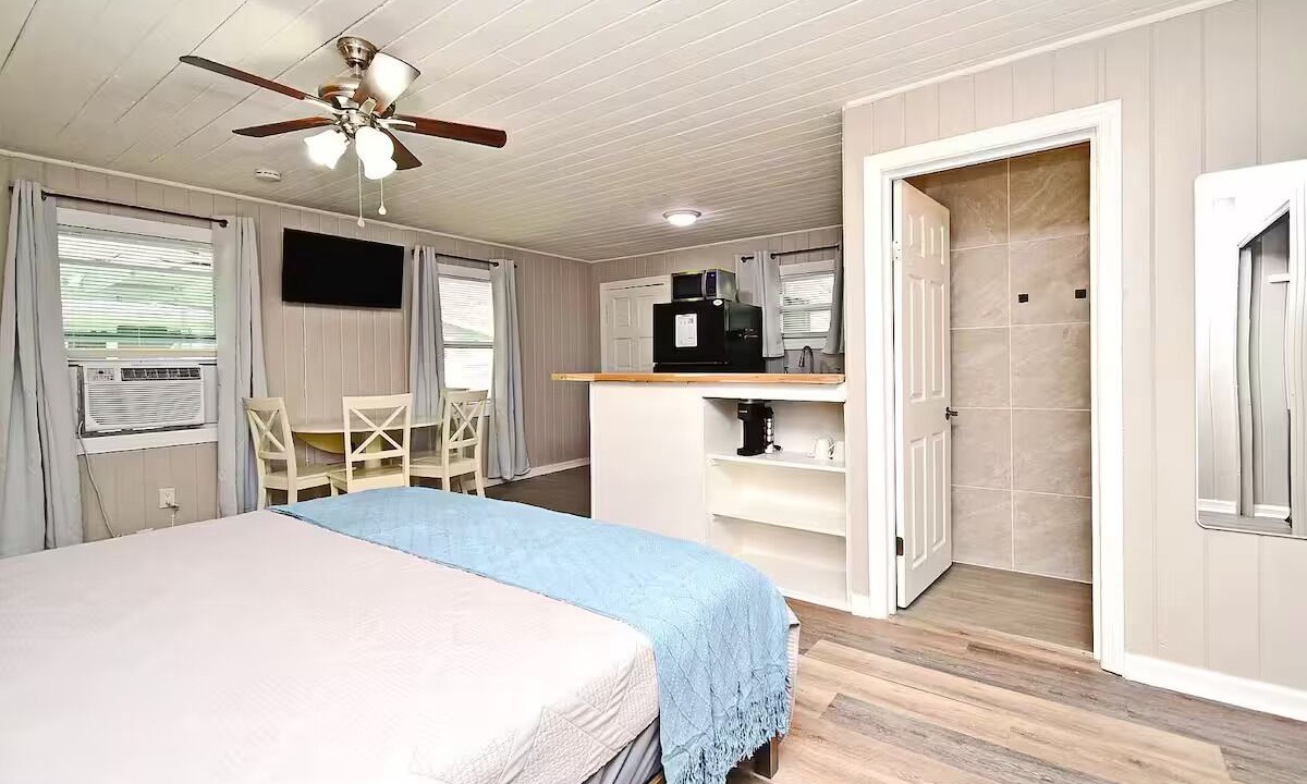 Photo of Bedroom in Winter Garden