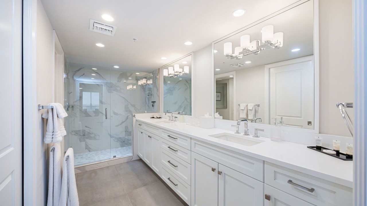 Photo of Bathroom in Pelican Bay